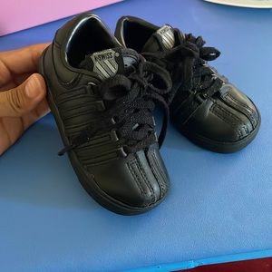 Size 6C BLACK k Swiss sneakers
